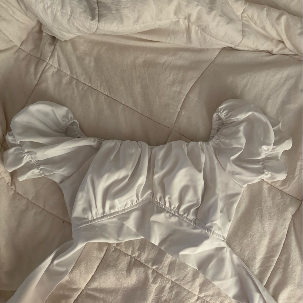 White Puff Sleeve Top